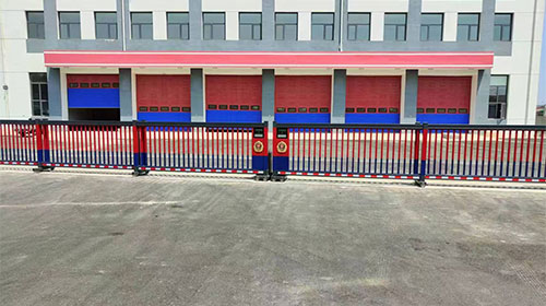 段滑門案例